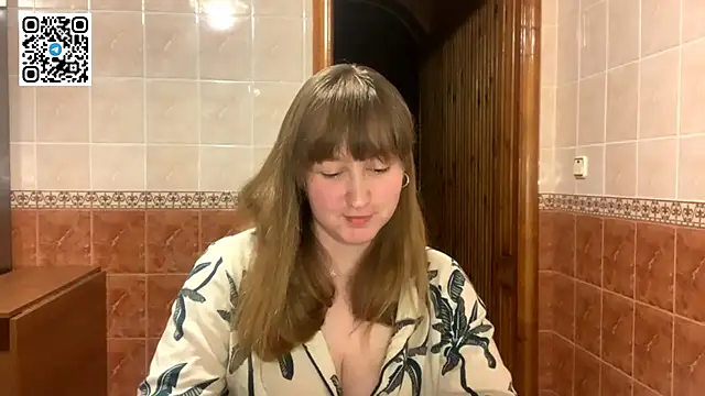 Snapshot of MaroonMoon_ chatting on 11/02/25, 08:55 MaroonMoon online show from 11/02/25, 08:55