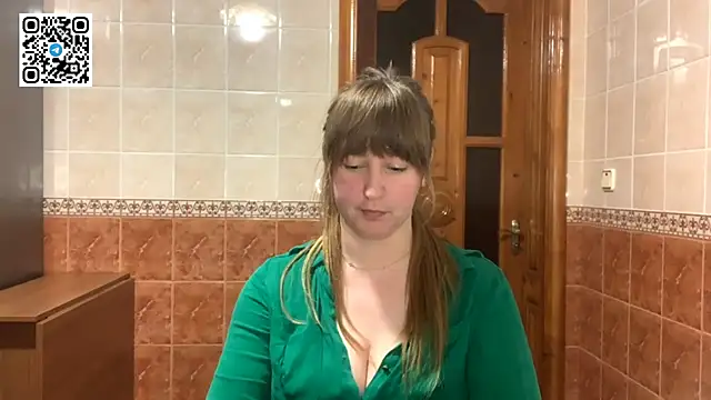 Snapshot of MaroonMoon_ chatting on 11/19/25, 08:31 MaroonMoon online show from 11/19/25, 08:31