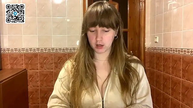 Snapshot of MaroonMoon_ chatting on 11/21/25, 08:51 MaroonMoon online show from 11/21/25, 08:51