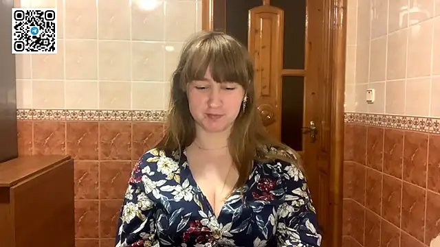 Snapshot of MaroonMoon_ chatting on 11/22/25, 08:52 MaroonMoon online show from 11/22/25, 08:52