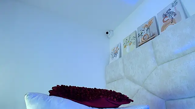 elizawiliamst online show from 07/28/26, 03:21