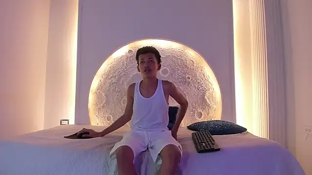  Noah19 online show from 10/03/25, 07:44