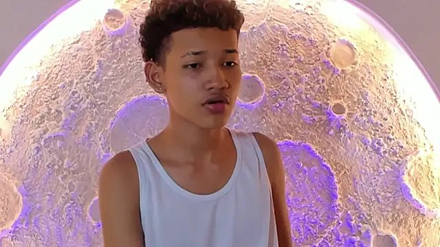  Noah19 online show from 10/10/25, 01:10