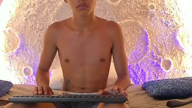  Noah19 online show from 10/14/25, 02:18