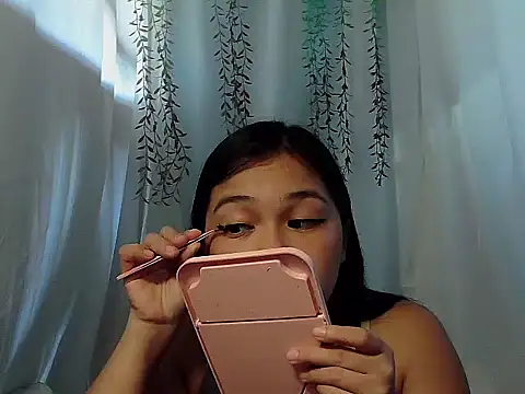 Zachariah 05 online show from 11/28/25, 07:11