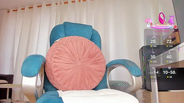 Snapshot of MendezMaria chatting on 11/10/25, 08:30 MendezMaria online show from 11/10/25, 08:30