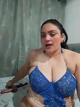 tiffany Johnson1 online show from 10/19/25, 01:06