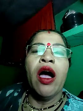 Manavi x online show from 10/06/25, 09:45