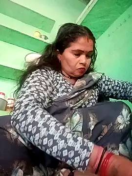 Manavi x online show from 11/23/25, 08:47