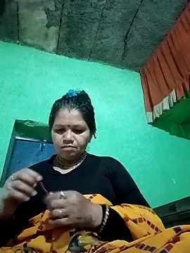 Snapshot of Manavi_x chatting on 04/13/26, 01:11 Manavi x online show from 04/13/26, 01:11