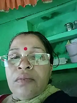 Manavi x online show from 06/18/26, 09:14