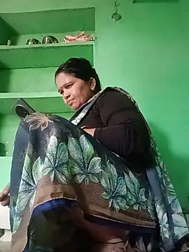 Manavi x online show from 07/04/26, 01:23