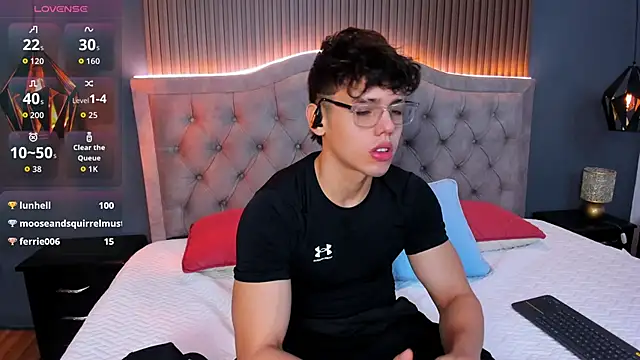 Snapshot of Jhoumod_21 chatting on 10/11/25, 10:25 Jhoumod 21 online show from 10/11/25, 10:25