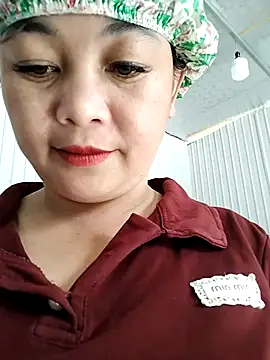 Snapshot of Lyly_nuce chatting on 10/03/25, 03:58 Lyly nuce online show from 10/03/25, 03:58