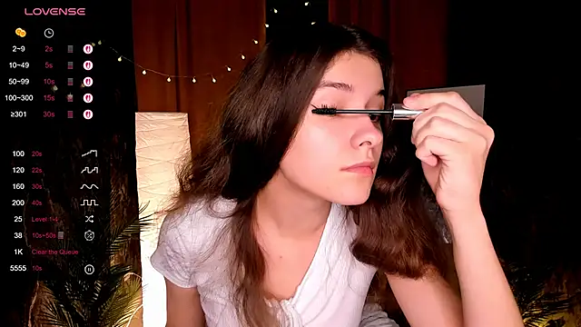 amy cute cat online show from 10/15/25, 08:58