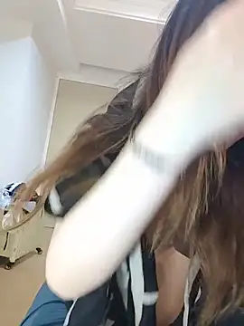 Snapshot of Lovelyanan chatting on 11/11/25, 06:24 Lovelyanan online show from 11/11/25, 06:24