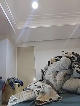 Snapshot of Lovelyanan chatting on 12/14/25, 02:33 Lovelyanan online show from 12/14/25, 02:33