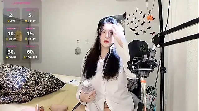 medusanamei online show from 10/30/25, 11:55