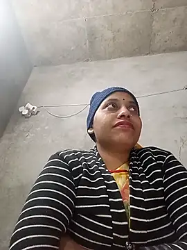 Snapshot of Sandhya_x chatting on 11/15/25, 06:55 Sandhya x online show from 11/15/25, 06:55