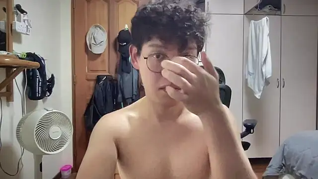 Passionatetwink2 online show from 10/14/25, 11:11