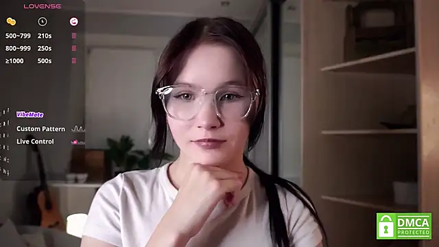 Snapshot of DelphaDivenere chatting on 09/24/25, 05:38 DelphaDivenere online show from 09/24/25, 05:38