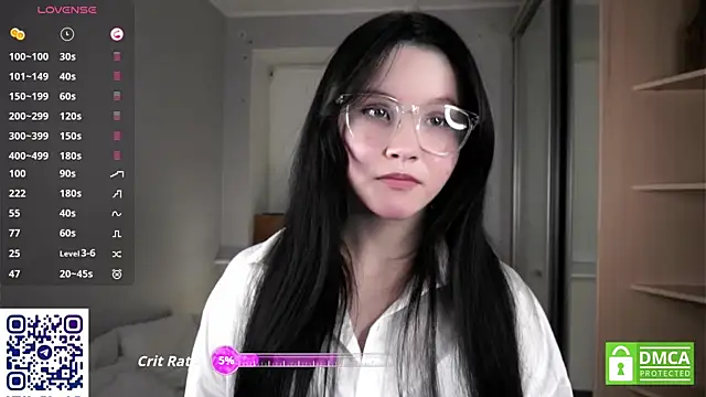 Snapshot of DelphaDivenere chatting on 10/22/25, 05:56 DelphaDivenere online show from 10/22/25, 05:56