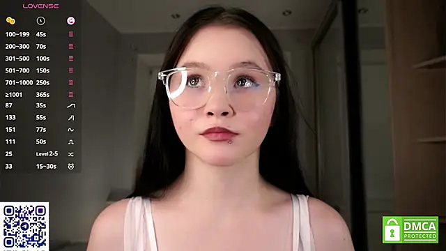 Snapshot of DelphaDivenere chatting on 10/29/25, 05:36 DelphaDivenere online show from 10/29/25, 05:36