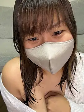 Snapshot of xxx_yuna_xxx chatting on 11/08/25, 09:02 xxx yuna xxx online show from 11/08/25, 09:02