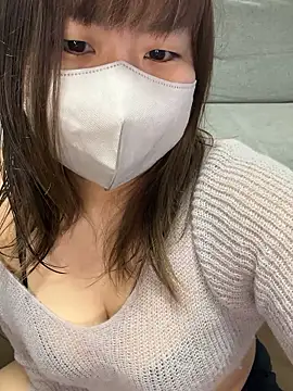 Snapshot of xxx_yuna_xxx chatting on 11/11/25, 08:31 xxx yuna xxx online show from 11/11/25, 08:31