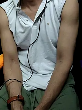 Snapshot of chocolate_alone chatting on 10/17/25, 07:05 chocolate alone online show from 10/17/25, 07:05