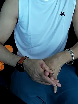 Snapshot of chocolate_alone chatting on 10/20/25, 06:25 chocolate alone online show from 10/20/25, 06:25