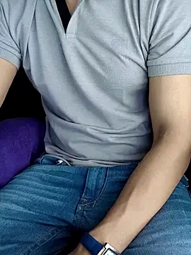 Snapshot of chocolate_alone chatting on 10/30/25, 06:04 chocolate alone online show from 10/30/25, 06:04