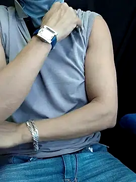 Snapshot of chocolate_alone chatting on 10/31/25, 05:19 chocolate alone online show from 10/31/25, 05:19