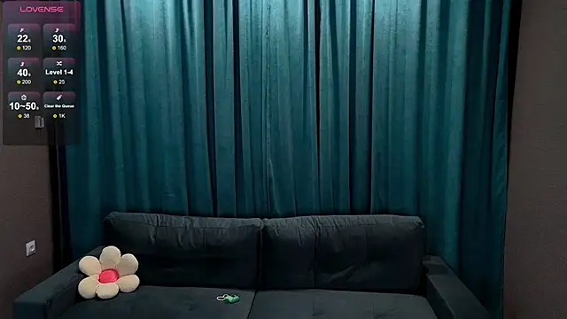 AnnieKim  online show from 11/26/25, 02:07