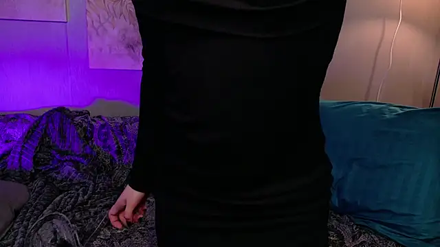 Snapshot of KikiMoor chatting on 10/06/25, 08:56 KikiMoor online show from 10/06/25, 08:56