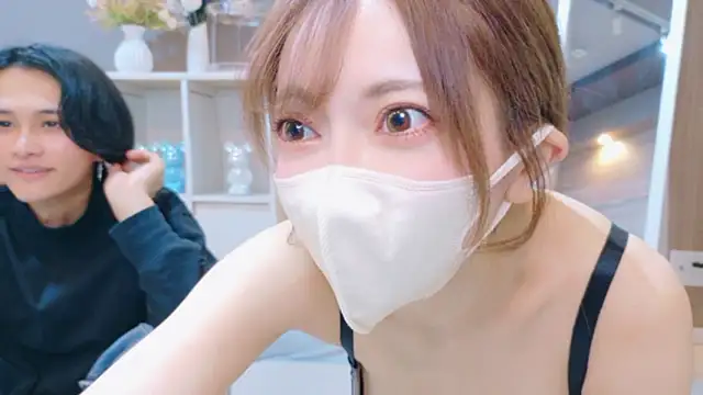 Snapshot of RIRI-style chatting on 11/22/25, 08:46 RIRI-style online show from 11/22/25, 08:46