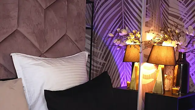 EvaRhea online show from 12/02/25, 03:56