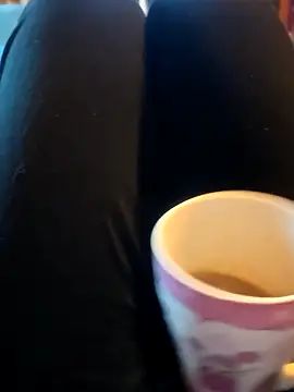 Snapshot of Horny_mummy chatting on 11/16/25, 08:31 Horny mummy online show from 11/16/25, 08:31