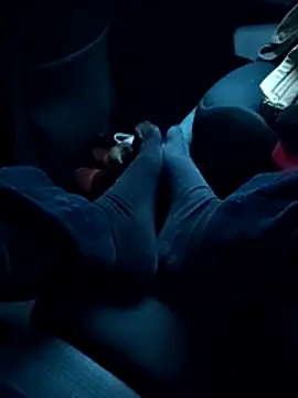 Snapshot of Horny_mummy chatting on 11/24/25, 07:19 Horny mummy online show from 11/24/25, 07:19