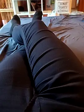 Snapshot of Horny_mummy chatting on 11/25/25, 01:11 Horny mummy online show from 11/25/25, 01:11