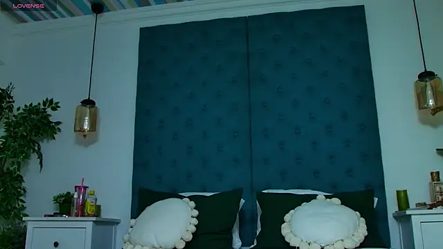 LollyShine online show from 11/08/25, 07:23