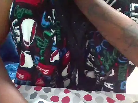 chocolatebarbiee online show from 09/18/25, 09:39