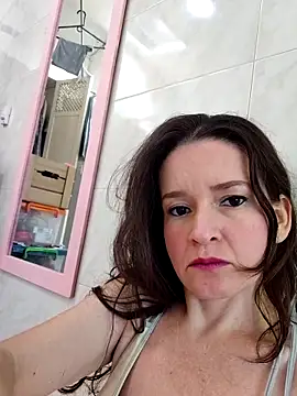 Snapshot of _anita_rojas chatting on 11/09/25, 01:53 anita rojas online show from 11/09/25, 01:53