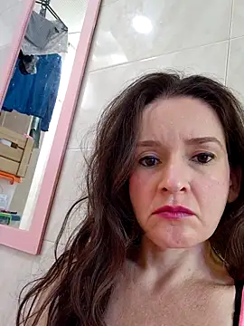 Snapshot of _anita_rojas chatting on 11/14/25, 02:49 anita rojas online show from 11/14/25, 02:49