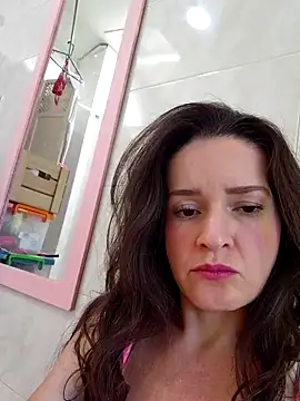 Snapshot of _anita_rojas chatting on 11/28/25, 01:25 anita rojas online show from 11/28/25, 01:25