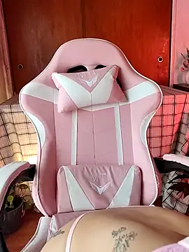 Snapshot of Jess_tattoo11 chatting on 09/10/25, 12:38 Jess tattoo11 online show from 09/10/25, 12:38