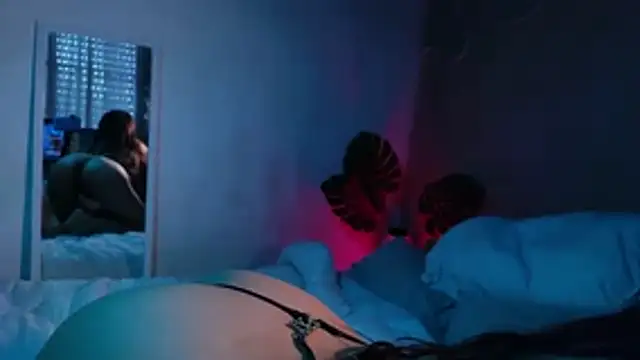 Snapshot of Jess_tattoo11 chatting on 12/15/25, 06:34 Jess tattoo11 online show from 12/15/25, 06:34