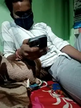 Snapshot of uniquesexyboy5689 chatting on 11/25/25, 04:29 uniquesexyboy5689 online show from 11/25/25, 04:29