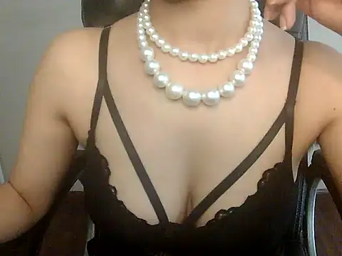 akankshapuri online show from 09/18/25, 06:15