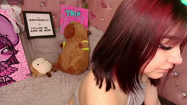 sophiievv online show from 10/24/25, 07:54